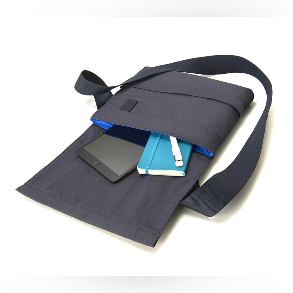 Moleskine Black Messenger/Shoulder Bag-Unisex